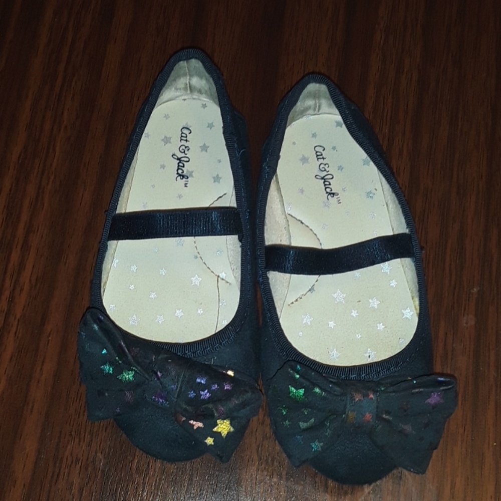 black star shoes
